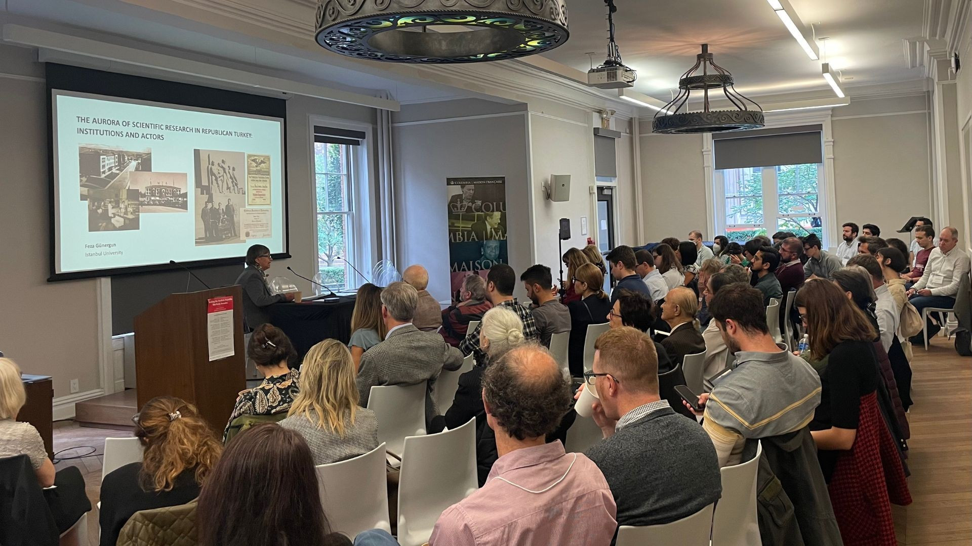 Prof. Feza Günergun presenting her paper on education reform during the "Institutions" panel